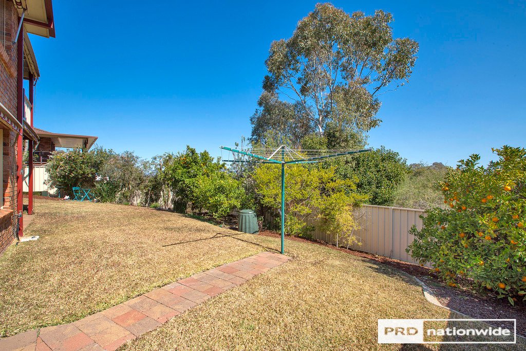 33 Woodbry Crescent TAMWORTH 18
