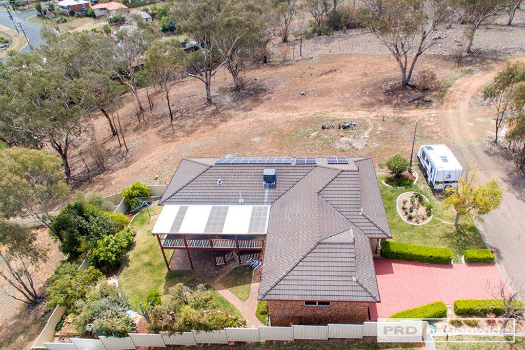 33 Woodbry Crescent TAMWORTH 24