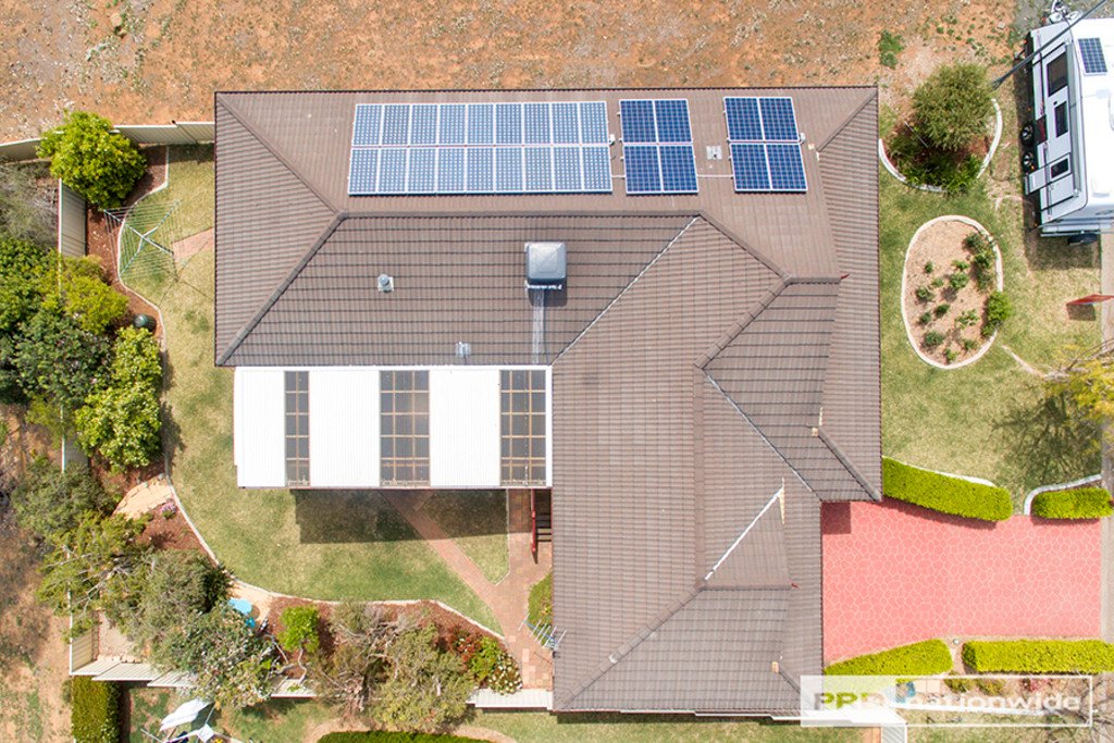 33 Woodbry Crescent TAMWORTH 25
