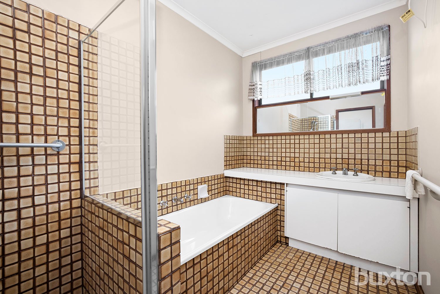 Gallery: 33 Woodland Drive