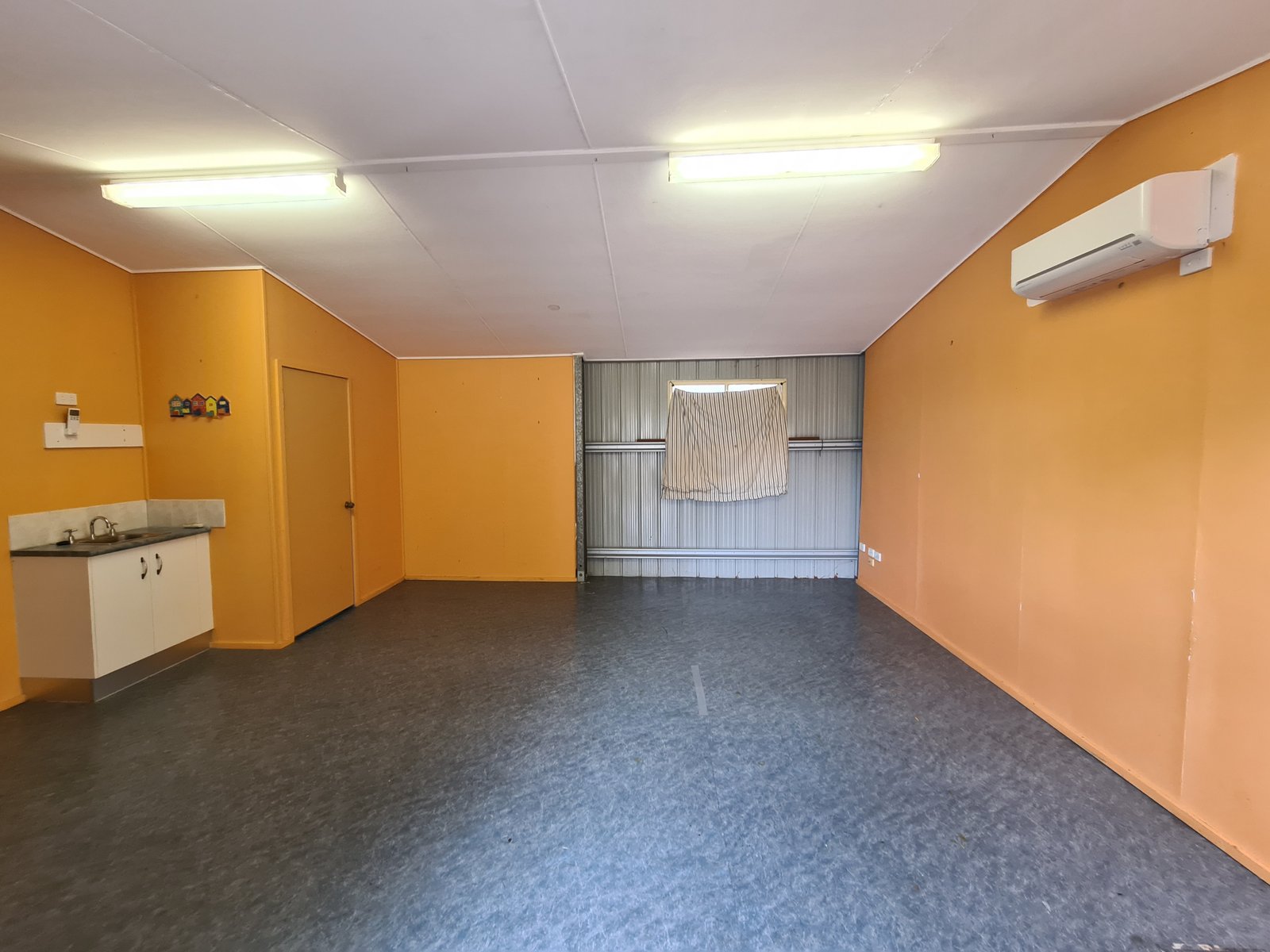 33 Wyndham Avenue BOYNE ISLAND 18
