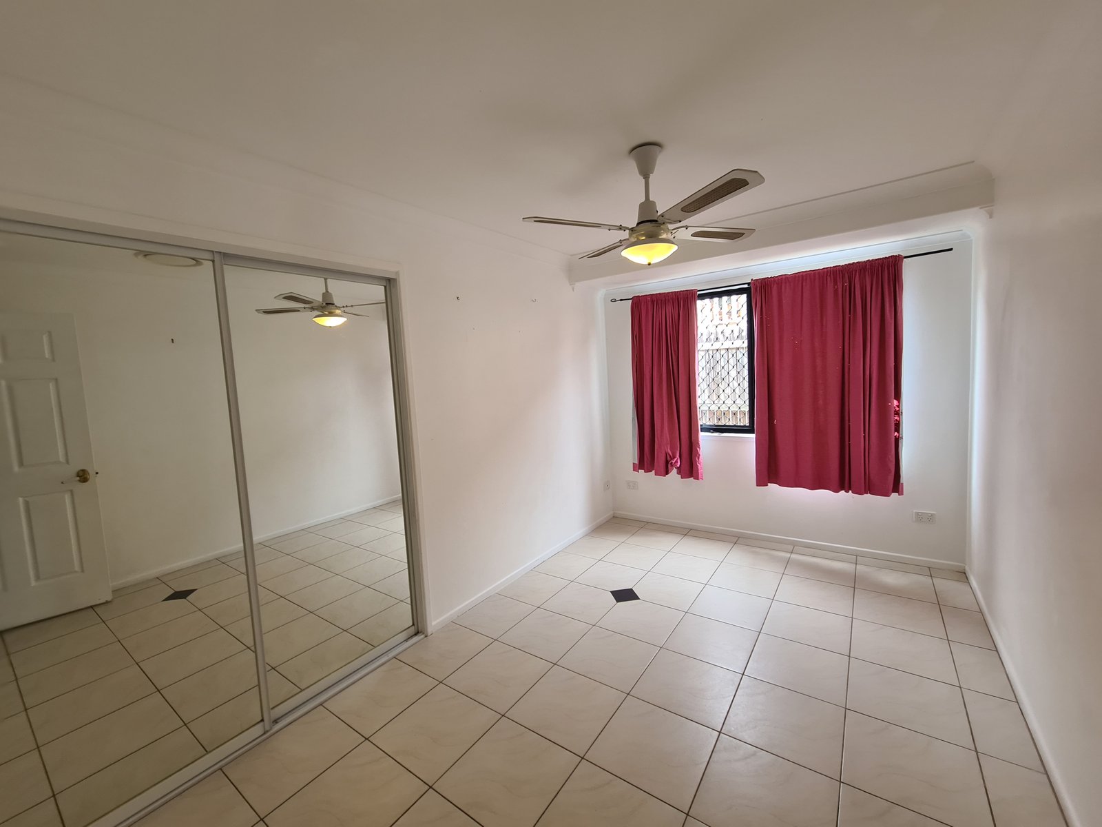 33 WYNDHAM Avenue BOYNE ISLAND 16