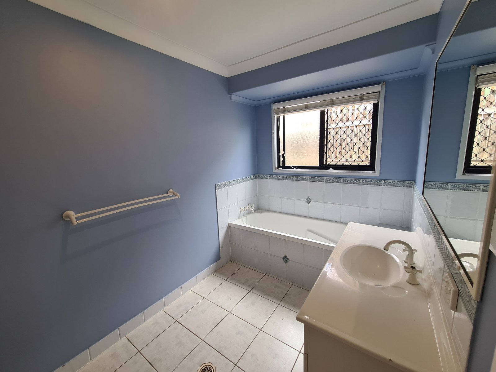 33 WYNDHAM Avenue BOYNE ISLAND 18