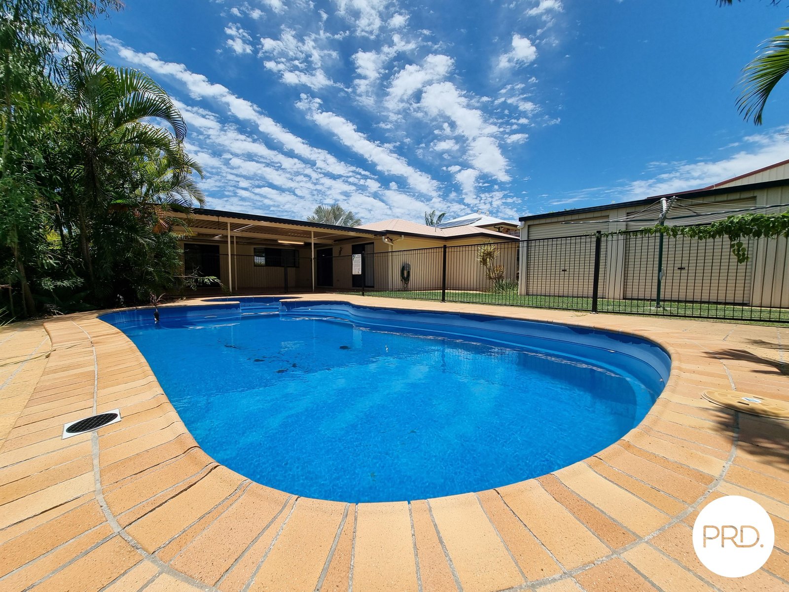 33 Wyndham Avenue BOYNE ISLAND 2