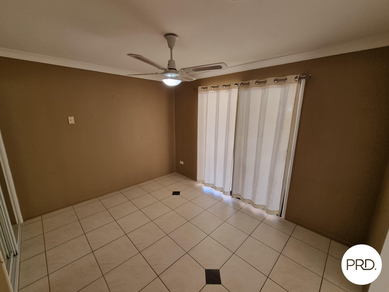 33 Wyndham Avenue BOYNE ISLAND 11