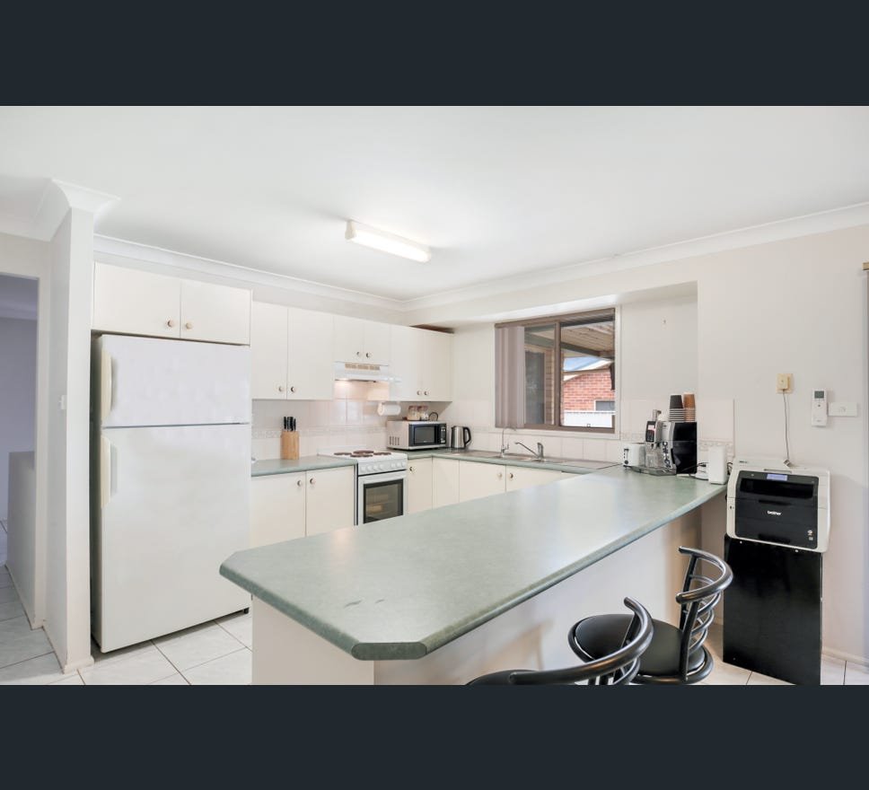 33 Yuroka St  Glenmore Park 3