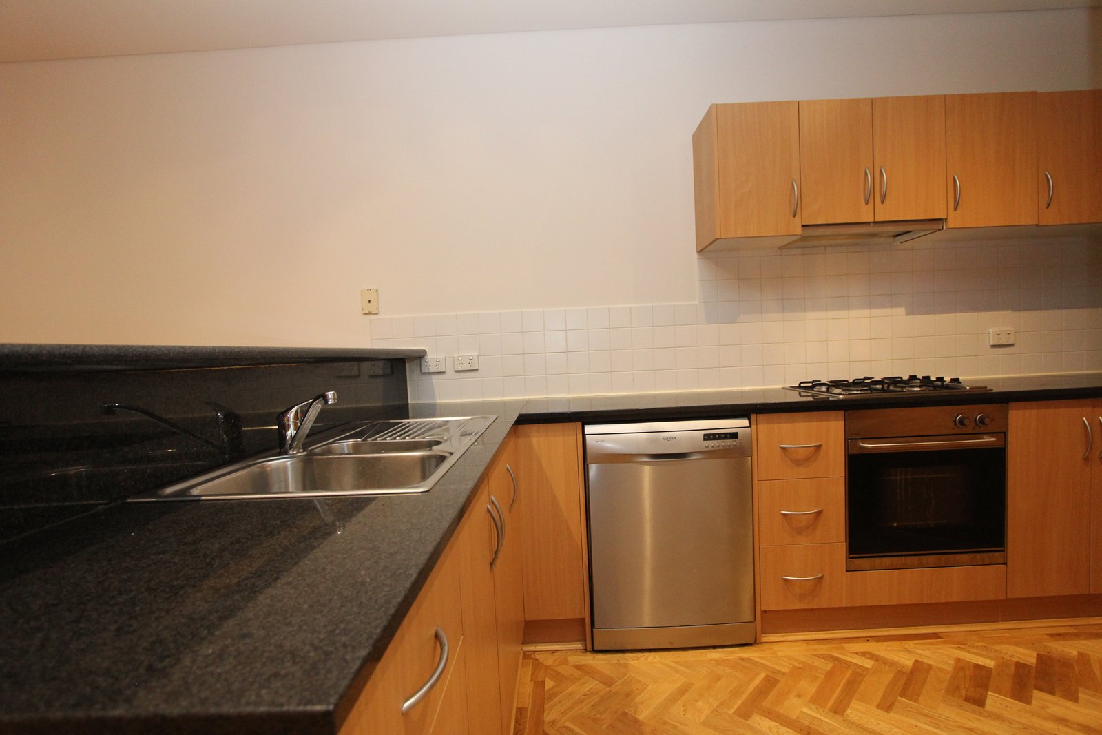 Real Estate and Property in 3/30-32 Broadway, Elwood, VIC