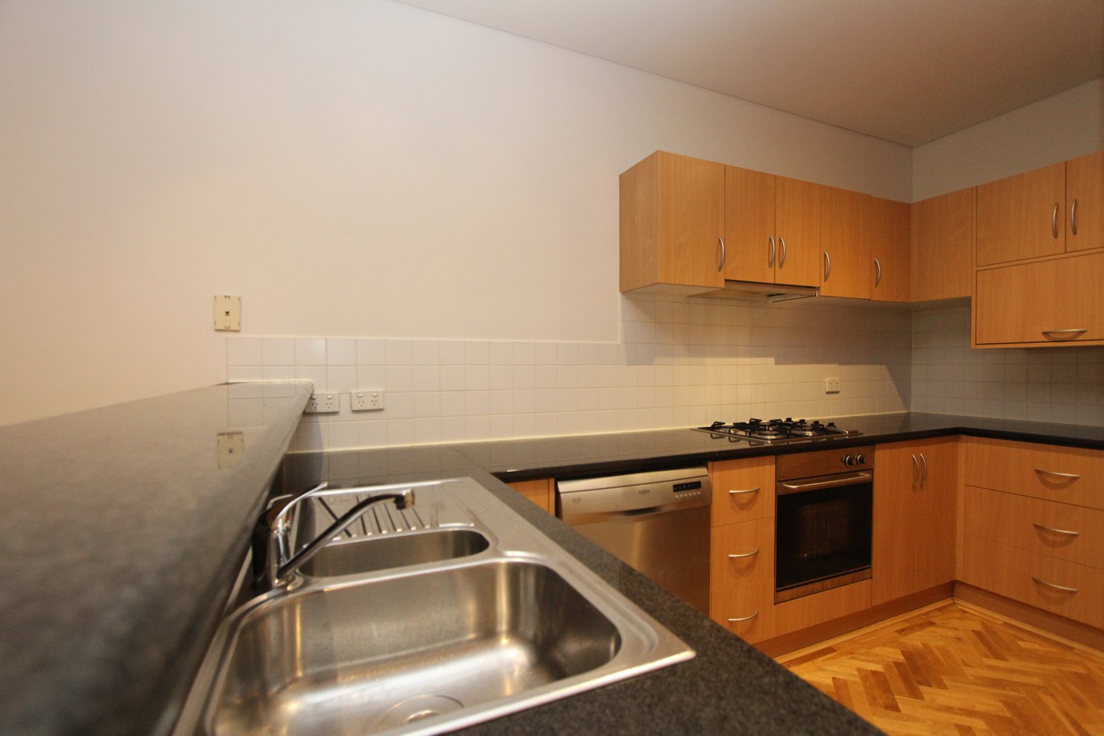 Real Estate and Property in 3/30-32 Broadway, Elwood, VIC