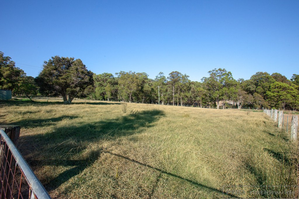 330 Black Hill Road BLACK HILL 4