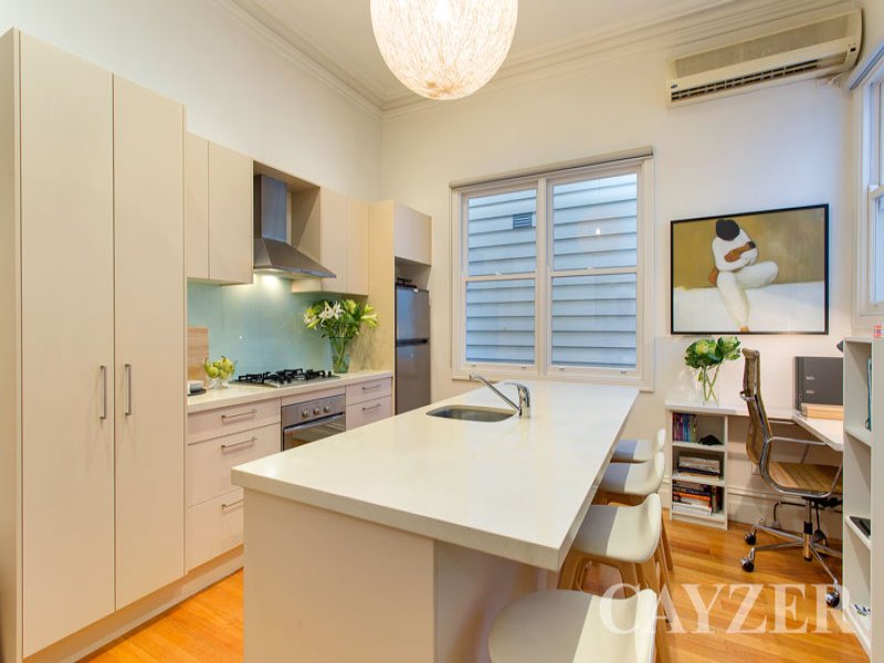 Gallery: 330 Esplanade East