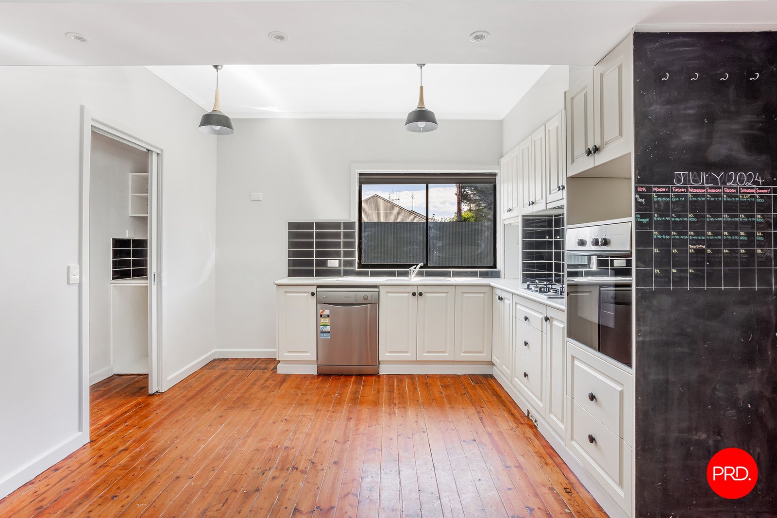 330 High St  KANGAROO FLAT 3