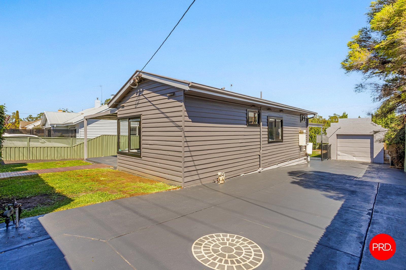 330 High St  KANGAROO FLAT 17