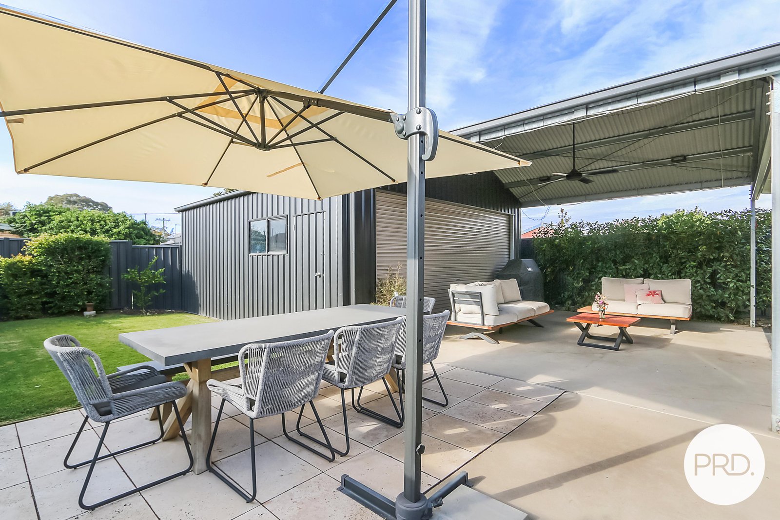 330 Macauley Street SOUTH ALBURY 9