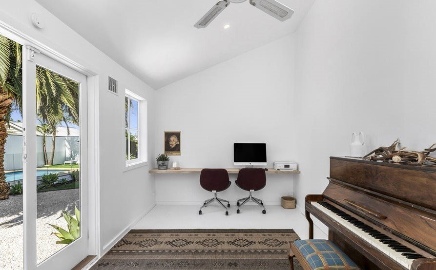 Gallery: 330 Shannon Avenue