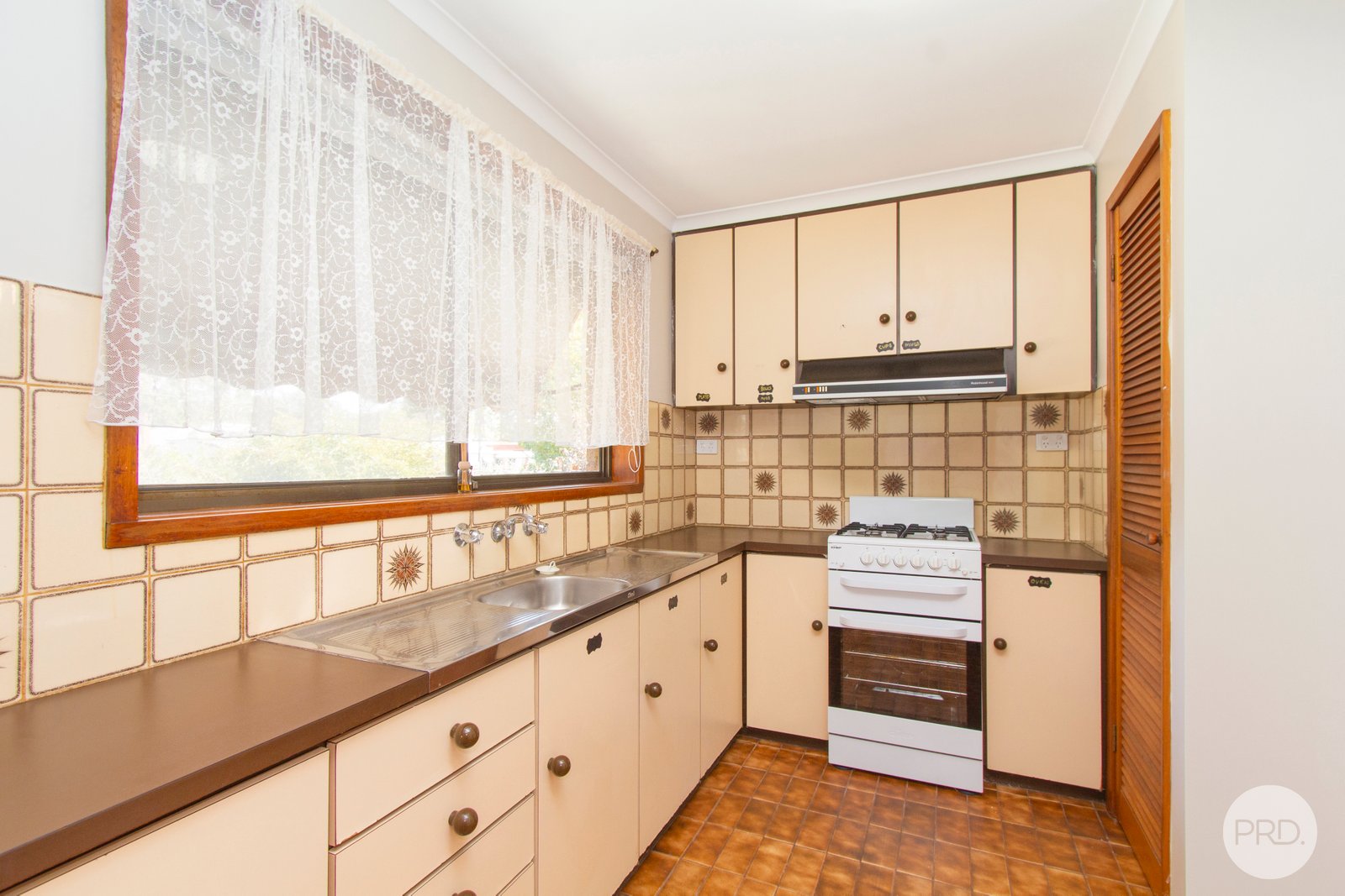 3/301 Main Road GOLDEN POINT 2