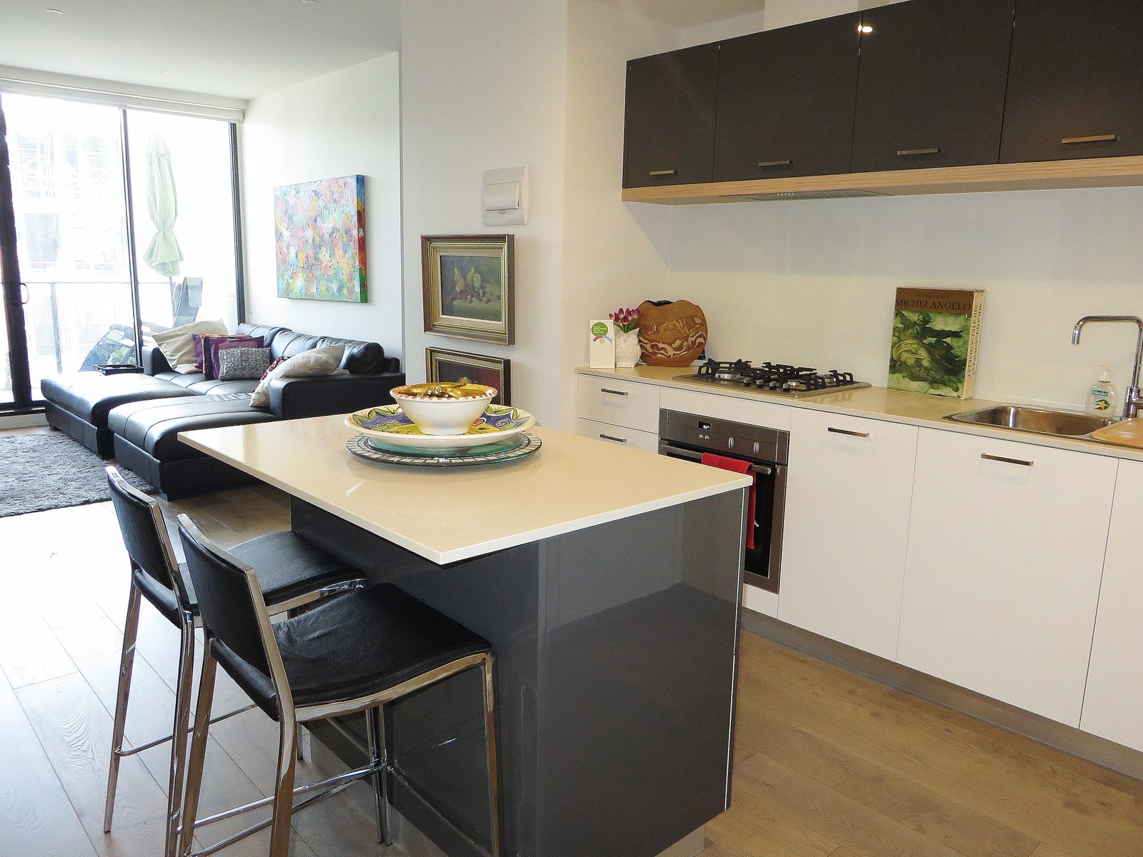 Gallery: 3.30/222 Bay Road