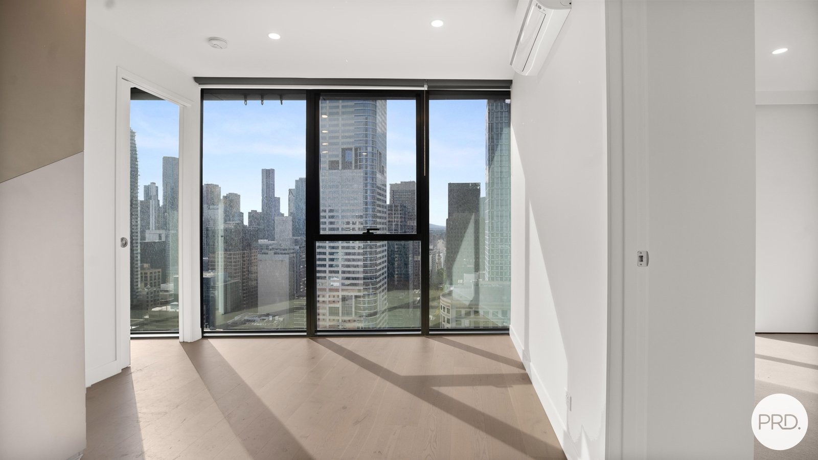 3305/138 Spencer Street MELBOURNE 3