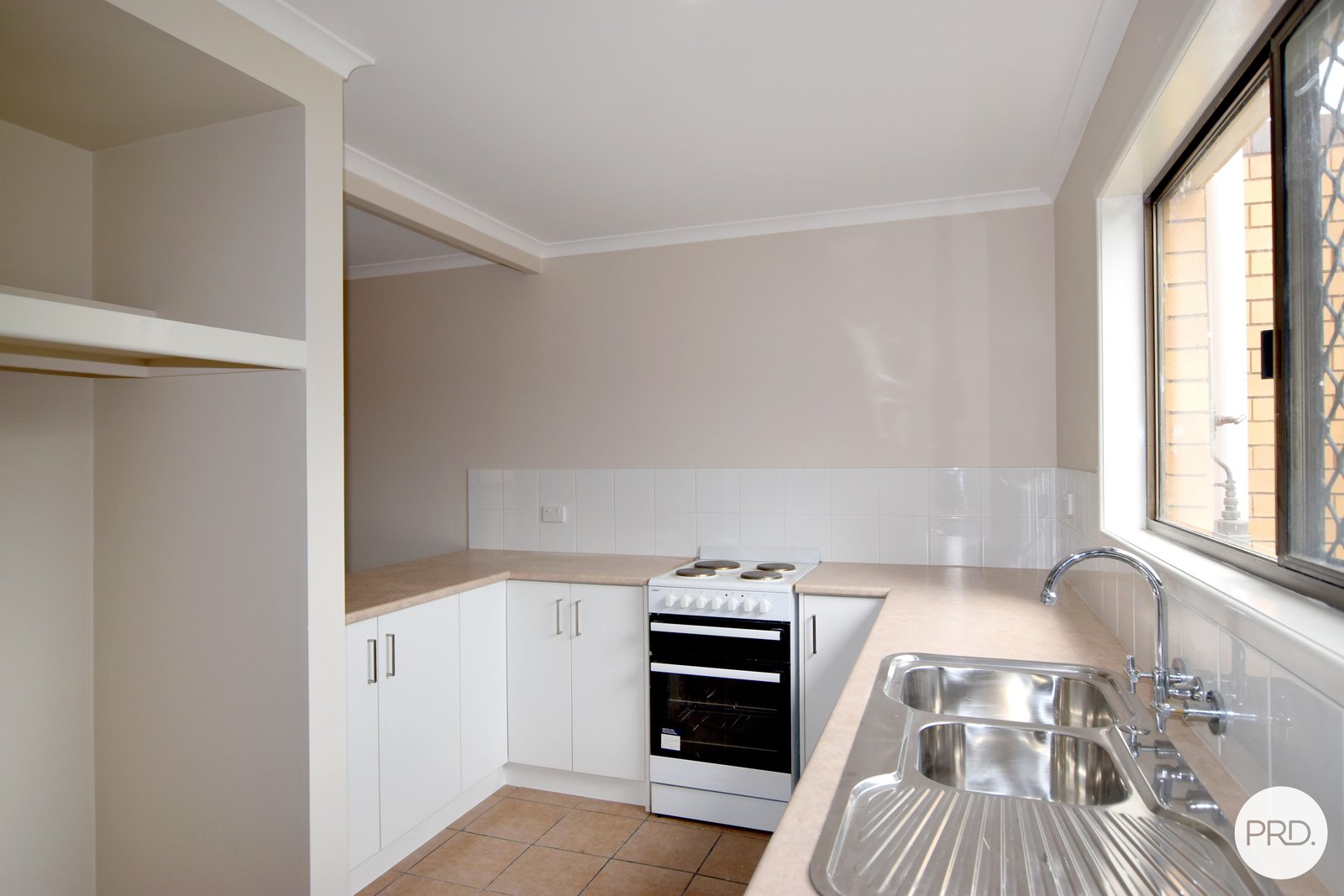 3/31 French Street GLADSTONE 9