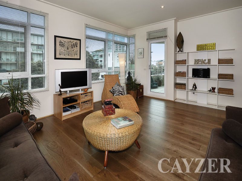 Gallery: 33/1 Graham Street