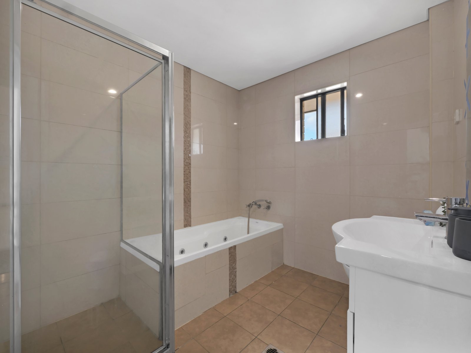3/31 New Orleans Crescent MAROUBRA 9