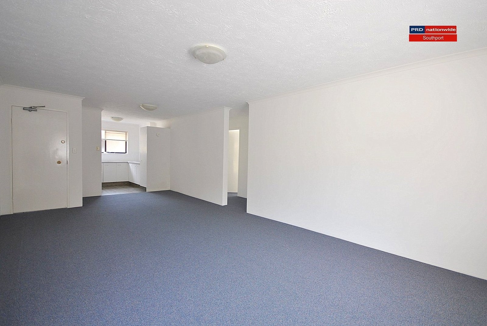 3/31 White Street SOUTHPORT 6