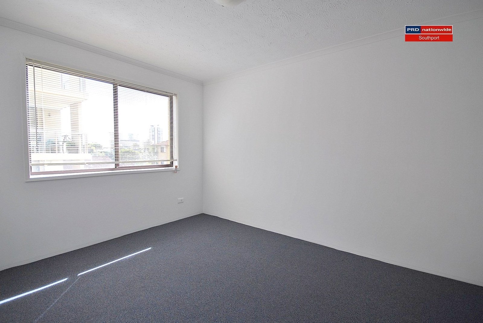 3/31 White Street SOUTHPORT 7