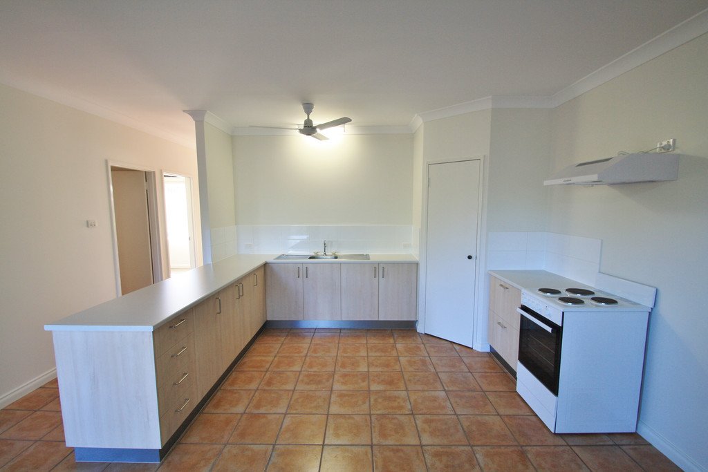 33/10 De Pledge Way CABLE BEACH 12