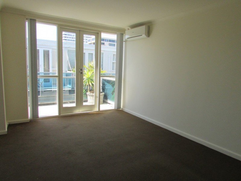 Gallery: 33/105 Park Street
