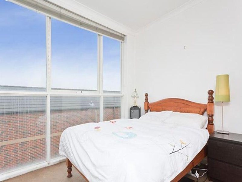 Gallery: 33/105 Park Street
