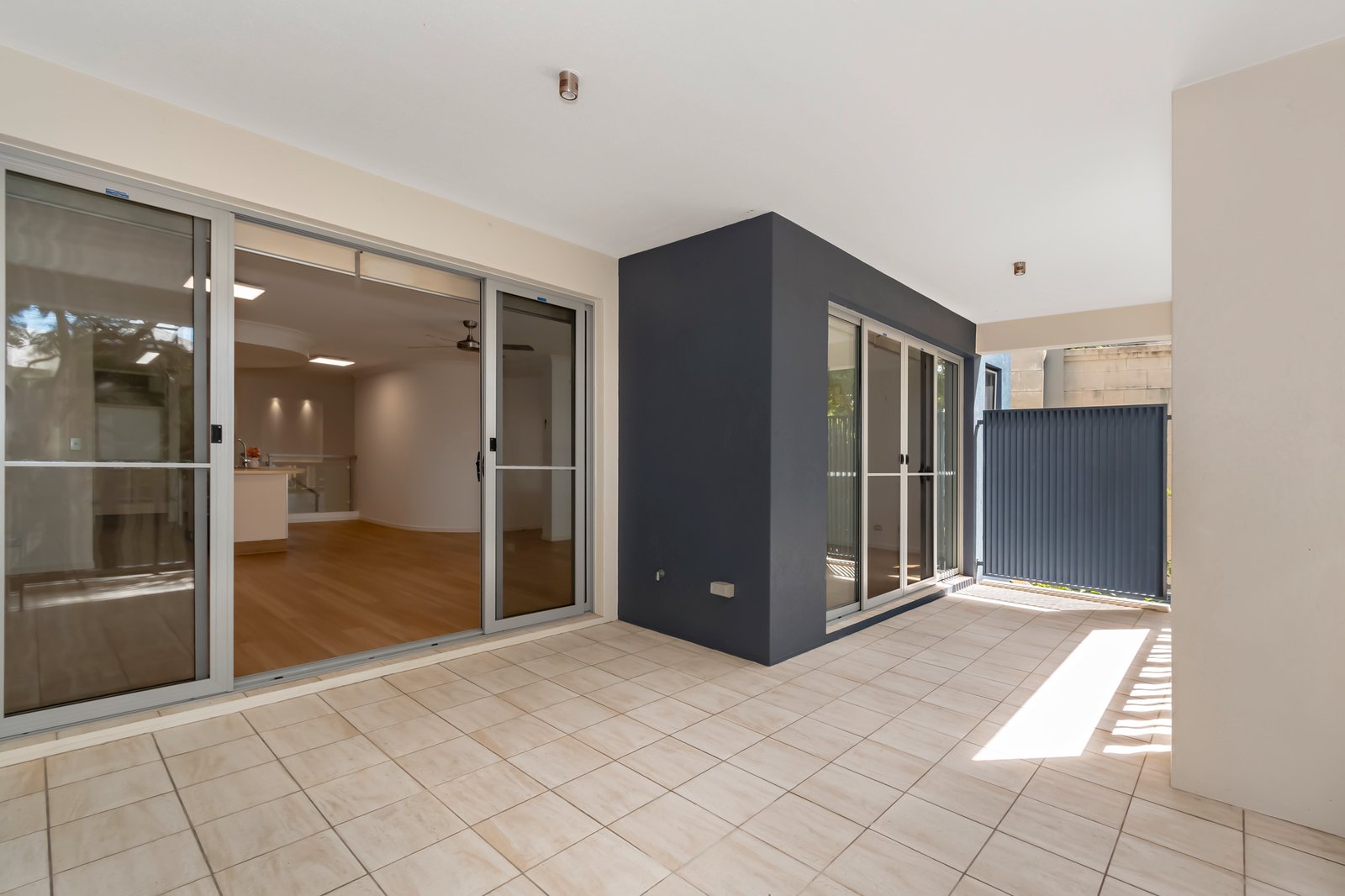 3313 Central Place CARRARA 7