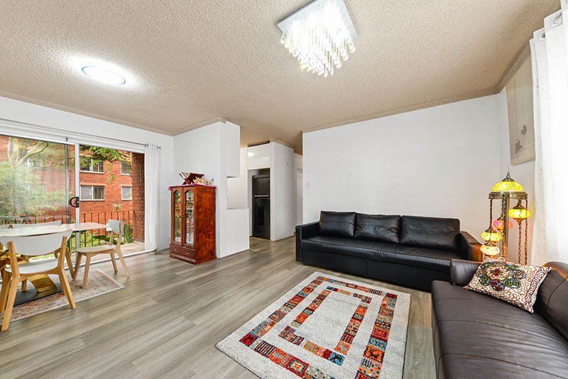 33/15 Grace Campbell Crescent HILLSDALE 1