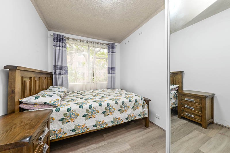 33/15 Grace Campbell Crescent HILLSDALE 5