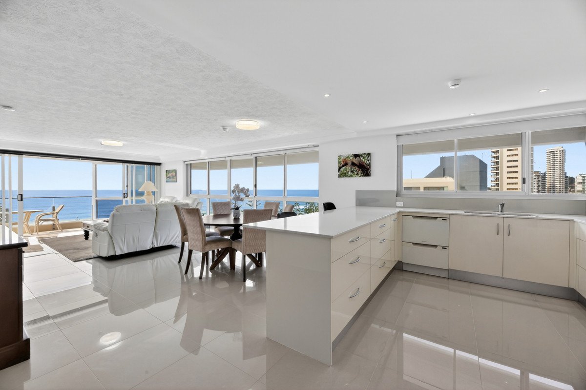 33/170-180 The Esplanade Burleigh Heads 9