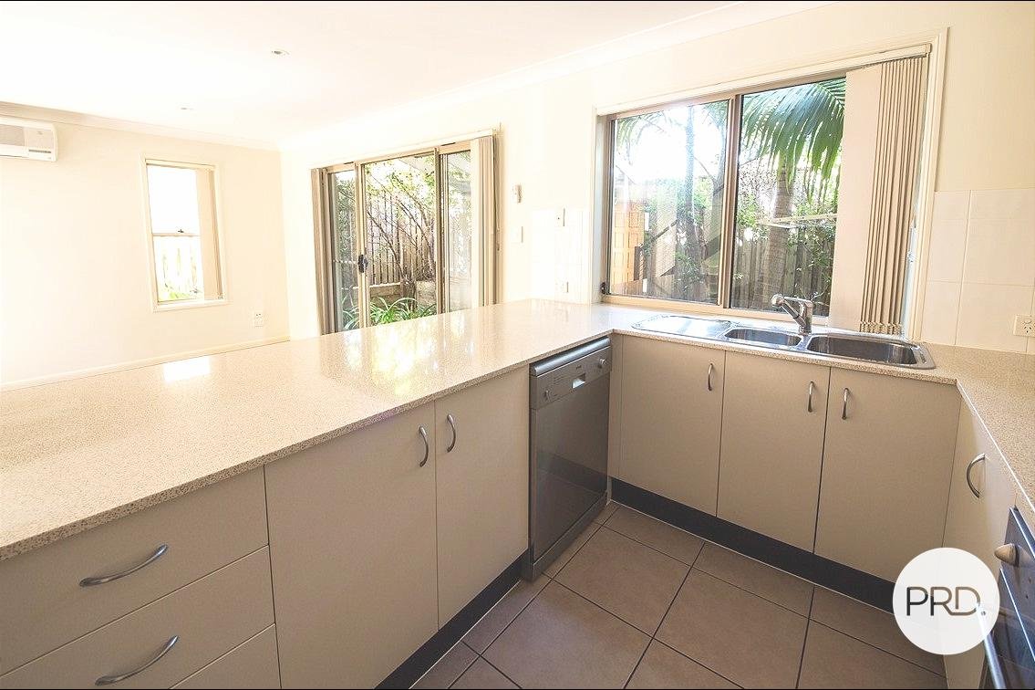 3/32-34 Margaret Street SOUTHPORT 5