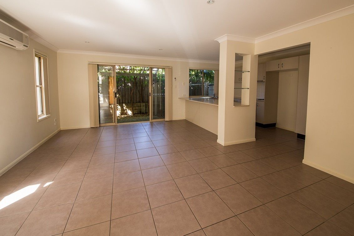 3/32-34 Margaret Street SOUTHPORT 2