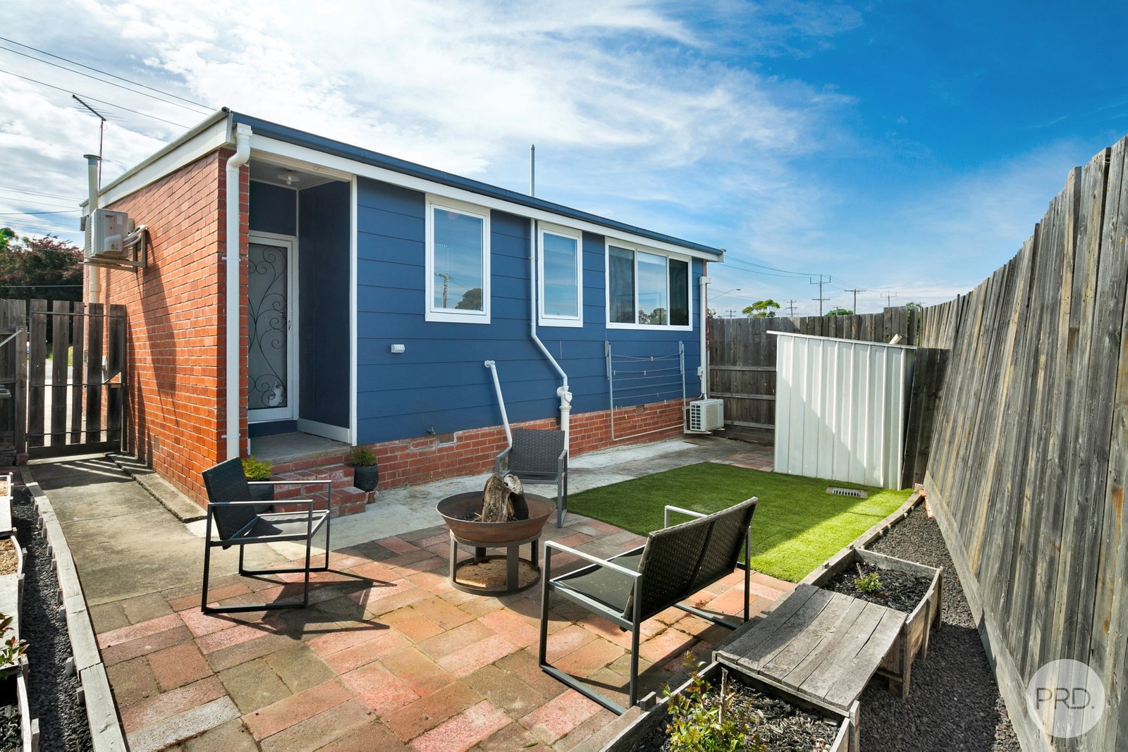 332 Joseph Street CANADIAN 9
