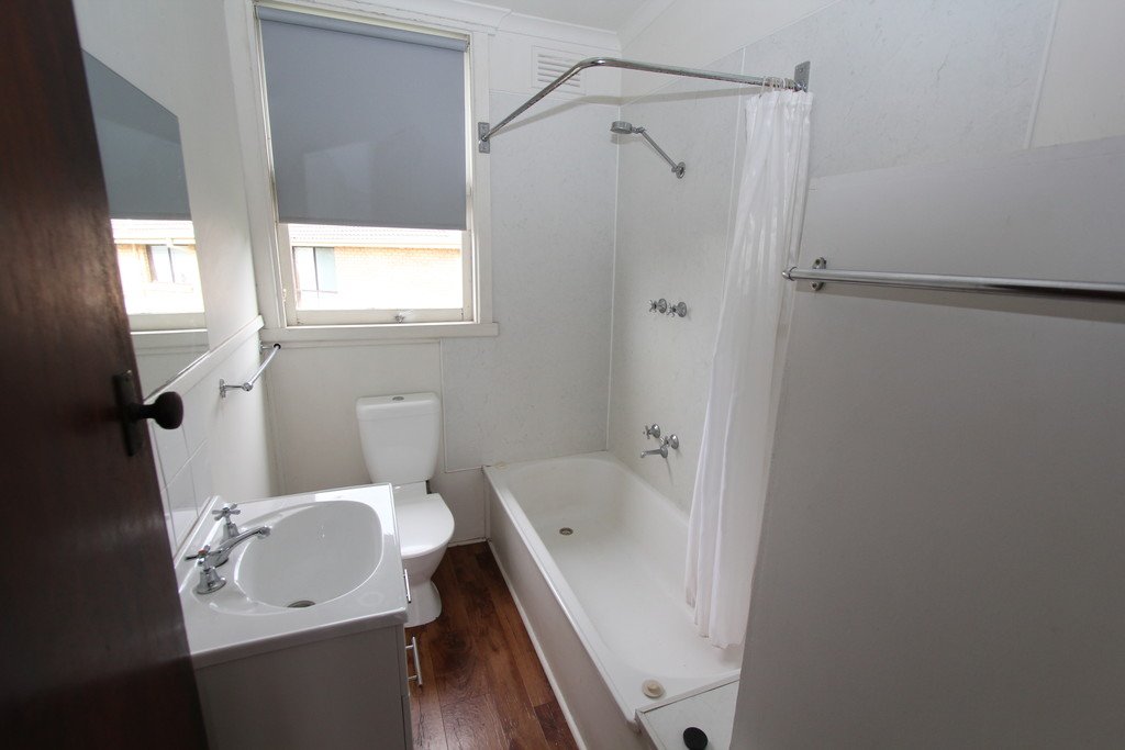 332 Joseph Street CANADIAN 3