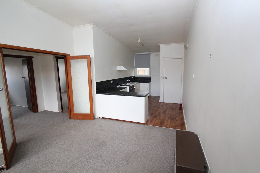 332 Joseph Street CANADIAN 8