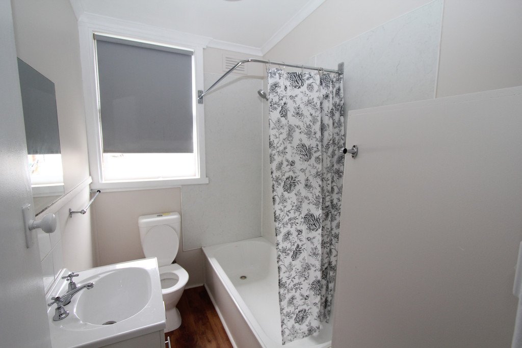 332 Joseph Street CANADIAN 8