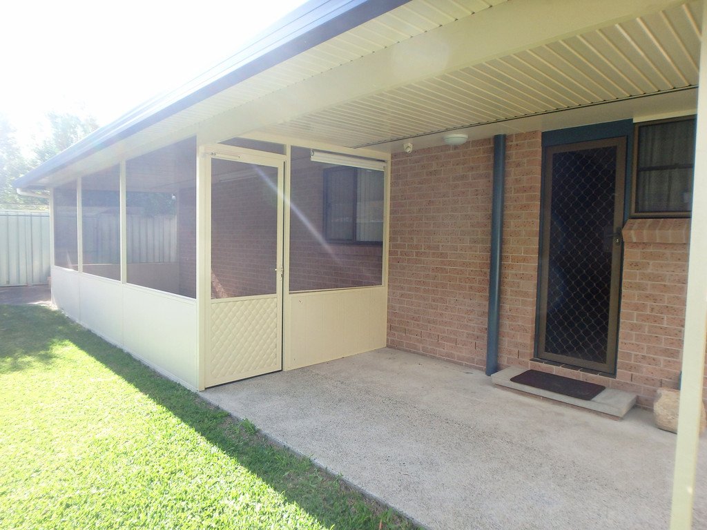 3/32 Lake Street LAURIETON 7