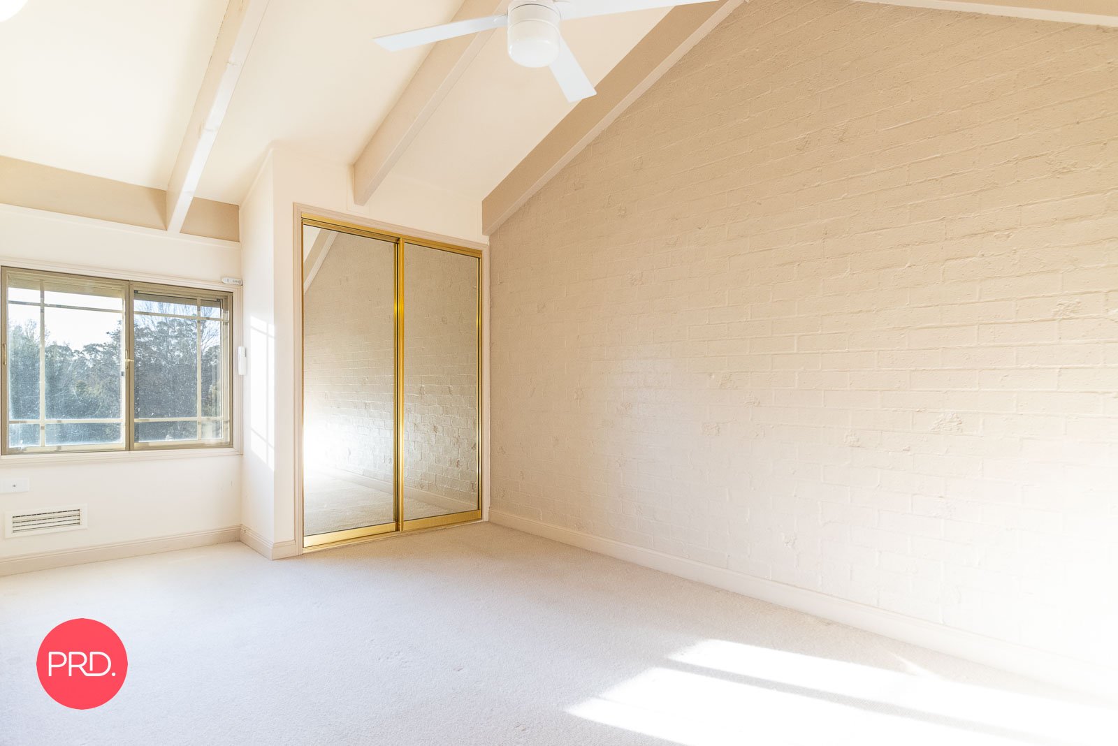 3/32 Macquoid Street QUEANBEYAN EAST 11