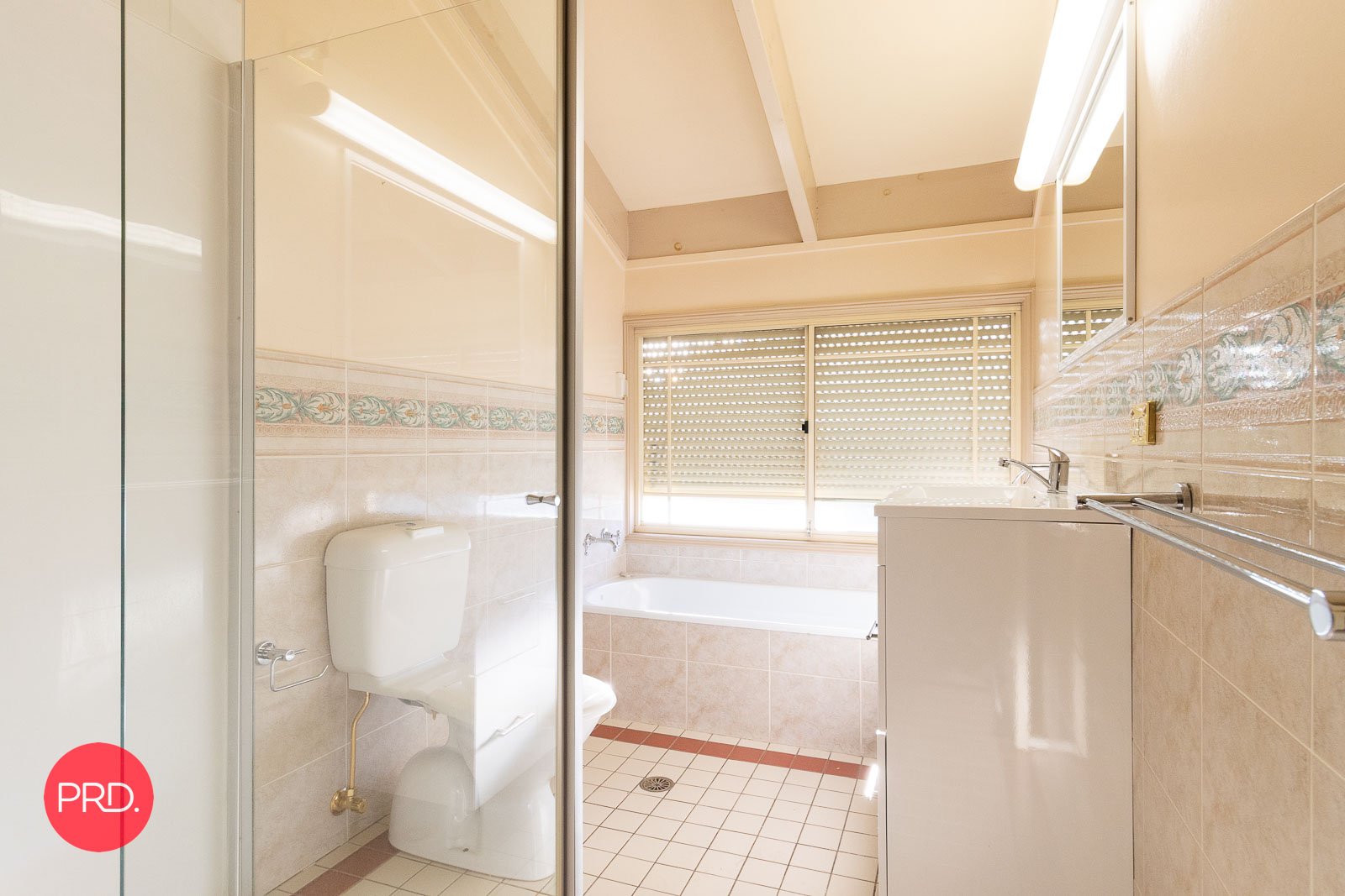 3/32 Macquoid Street QUEANBEYAN EAST 13