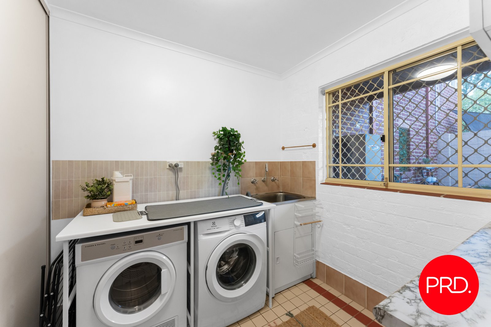 3/32 Macquoid Street QUEANBEYAN EAST 16