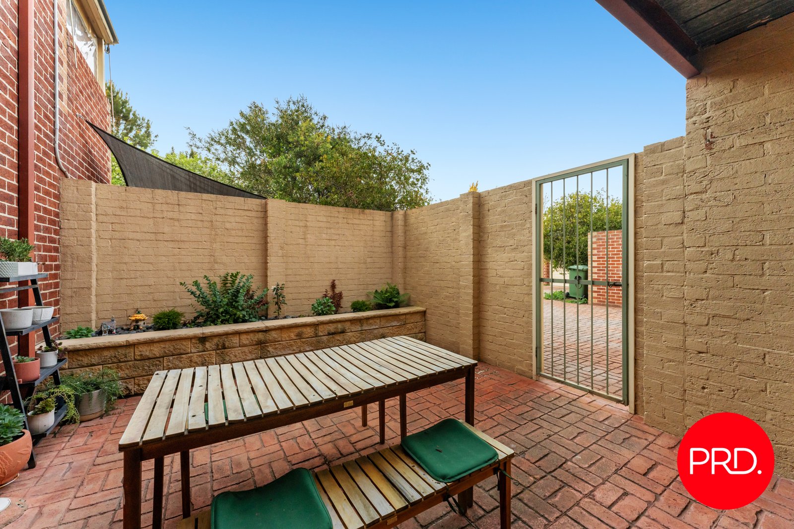 3/32 Macquoid Street QUEANBEYAN EAST 19