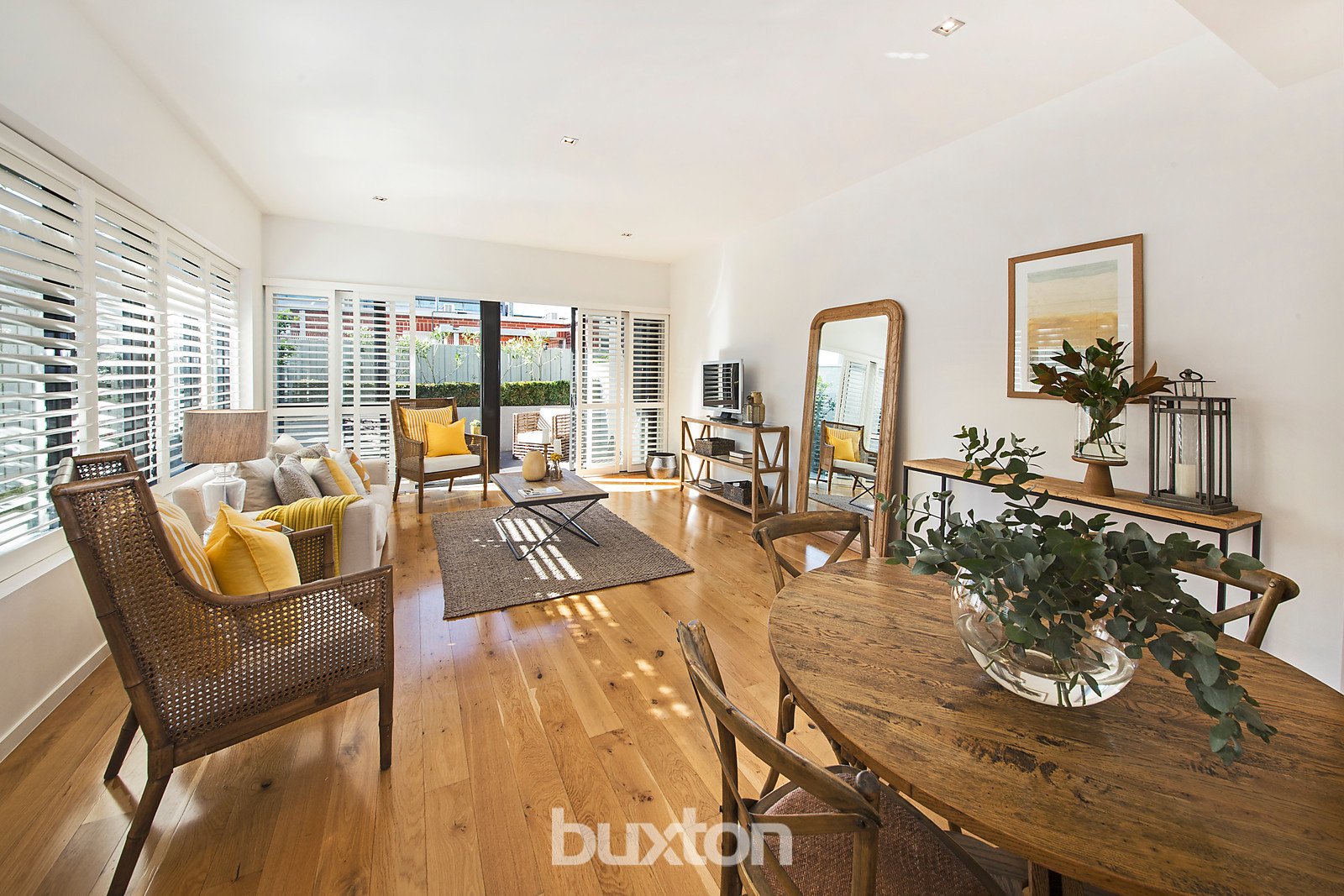 Gallery: 3/32 Outer Crescent