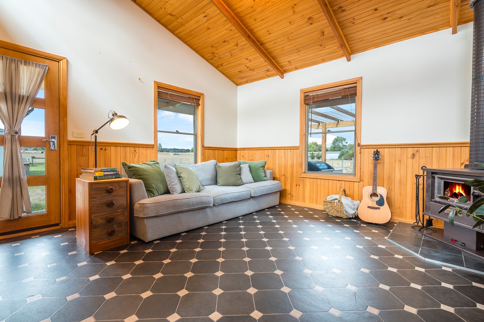 Real Estate and Property in 332 Redesdale Road, Kyneton, VIC