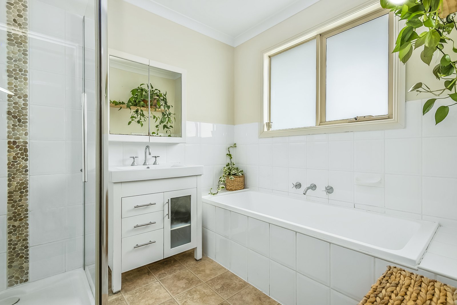 Real Estate and Property in 332 Redesdale Road, Kyneton, VIC