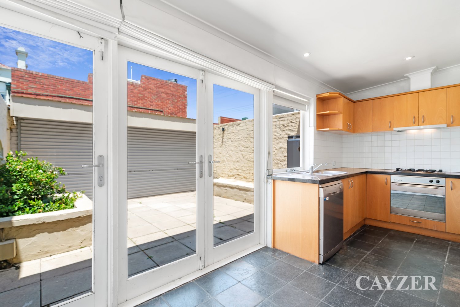 Gallery: 332 Ross Street