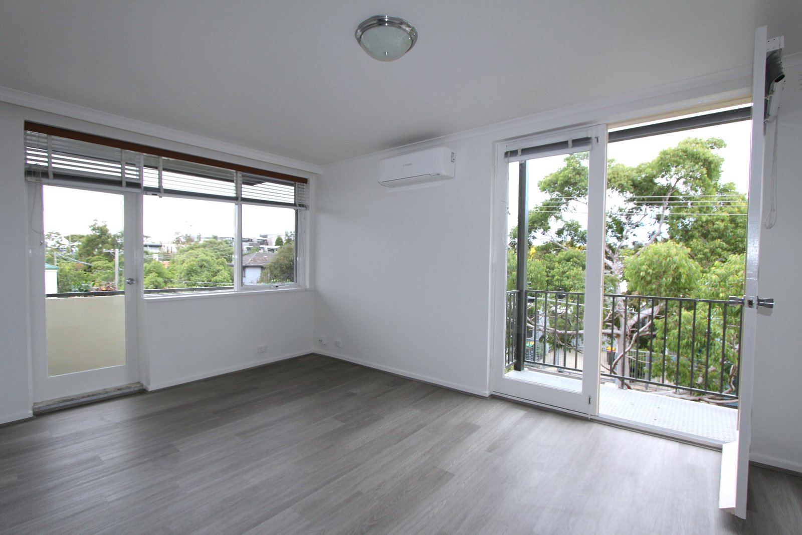 Real Estate and Property in 3/32 Vale Street, St Kilda, VIC