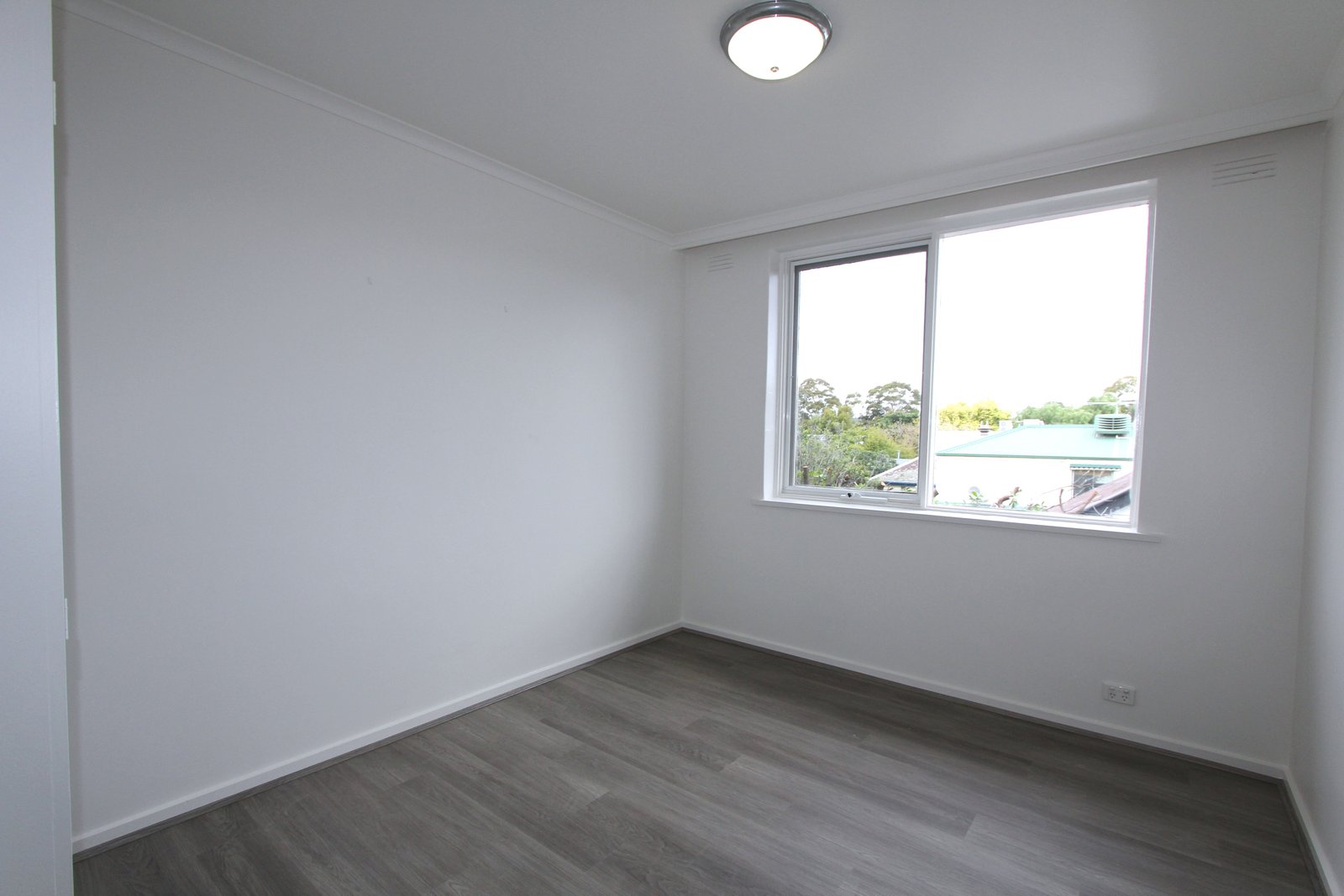 Real Estate and Property in 3/32 Vale Street, St Kilda, VIC